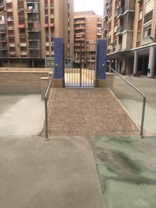 Nuevo Con Piscina A 2 Minutos Estacion Tren Ave Apartment Сарагоса Екстериор снимка
