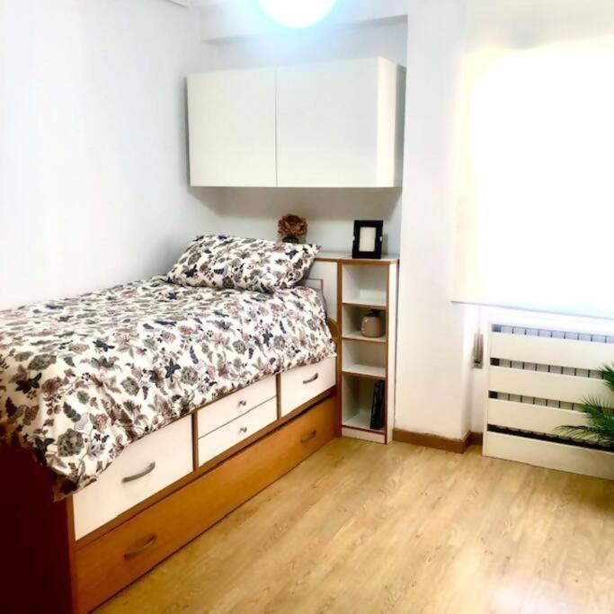 Nuevo Con Piscina A 2 Minutos Estacion Tren Ave Apartment Сарагоса Екстериор снимка